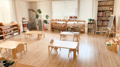 モンテッソーリスクール「ちいさないす」