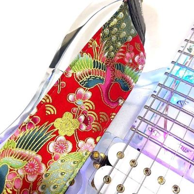 個性的ギターストラップレビュー