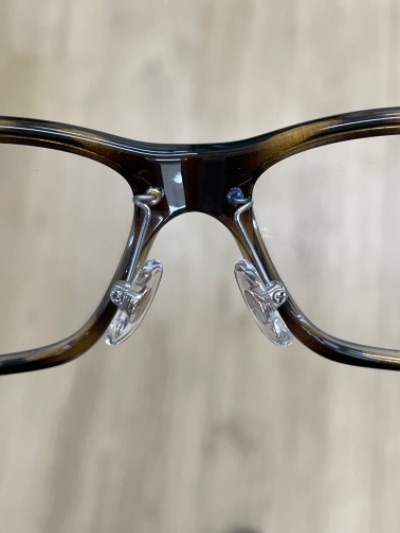 メガネ カスタム  　ご自身のメガネの鼻あてを変更