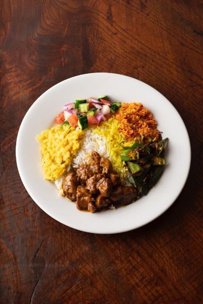 初のレシピ本「スリランカカレー」発売中