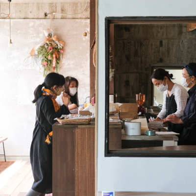 店舗販売（CAFE&BAR TAIL）