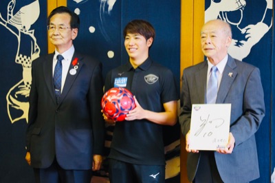 徳島県の児童養護施設にサッカーボール寄贈/渡井理己（徳島ヴォルティス/J1）