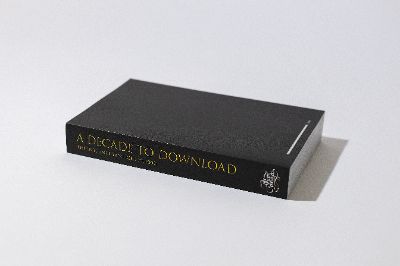 『A DECADE TO DOWNLOAD』／編集
