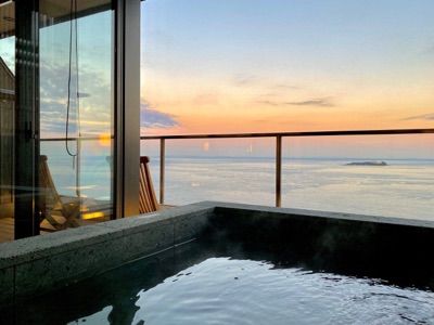 【熱海の高級旅館７選】源泉掛け流し温泉、露天風呂付き客室などおすすめ宿を紹介！