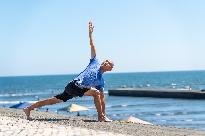 優しい声の夜ヨガ（木20:00〜20:30）