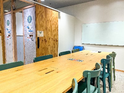 愛知 T-FACE豊田店①：9名利用可の会議室