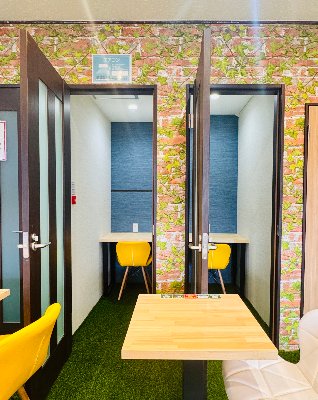 愛知 中村日赤鳥居通店：1名専用個室ブース