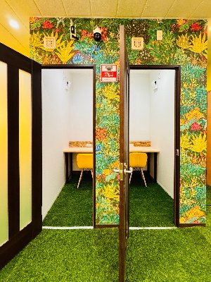 愛知 日比野店②：1名専用ブース