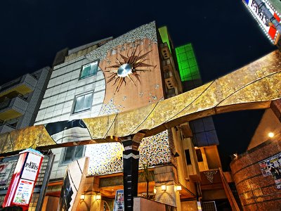 パリス(03-3464-1090)