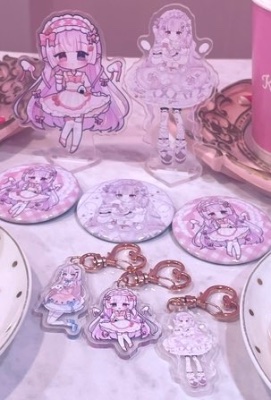 BASE(グッズ販売)🎀🍓