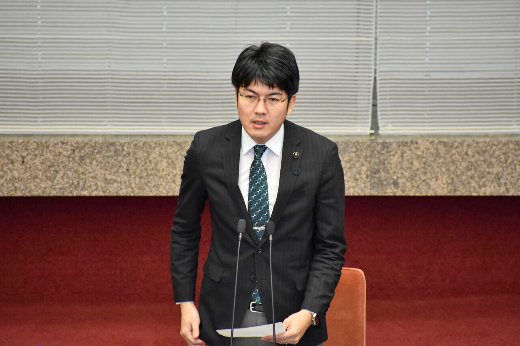 県議会で質議