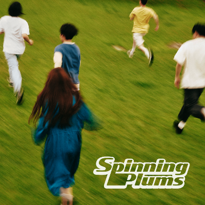 1st EP ”Spinning Plums” now on sale